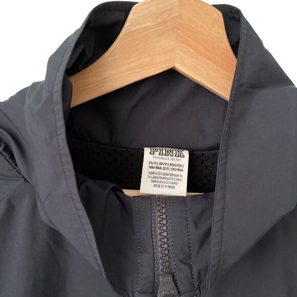 PINK Victoria's Secret Black Front Zip Windbreaker with Pockets in Size XS - Picture 5 of 5
